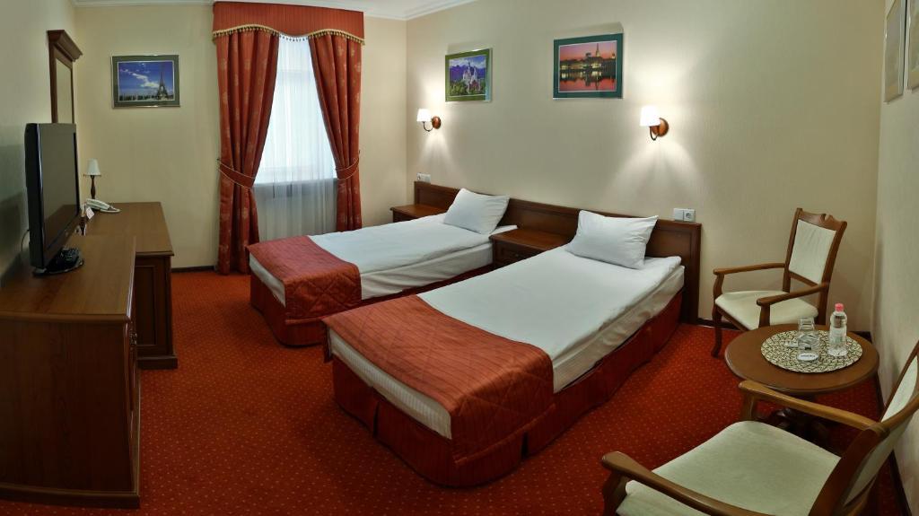 Hotel Ukraine Rivne Room photo